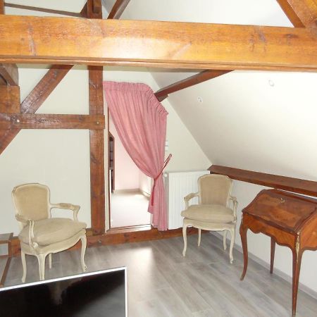 Le Chateau Des Eglantines Montignies-le-Tilleul Exterior foto