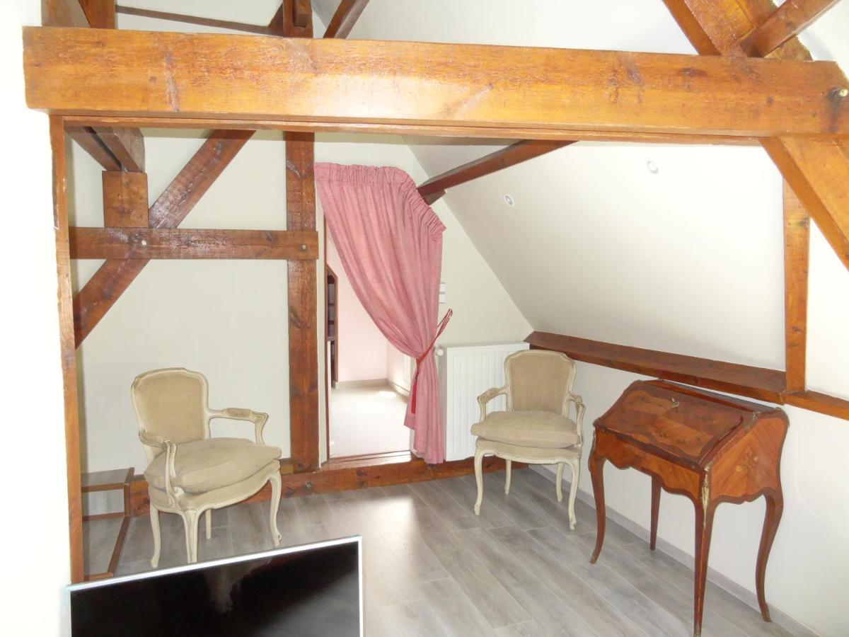Le Chateau Des Eglantines Montignies-le-Tilleul Exterior foto